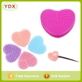 New Design Heart Finger Glove Make Up Brush Cleaner